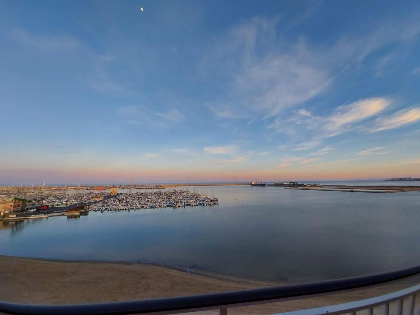 Appartement Marina Breeze à Torrevieja Extérieur photo